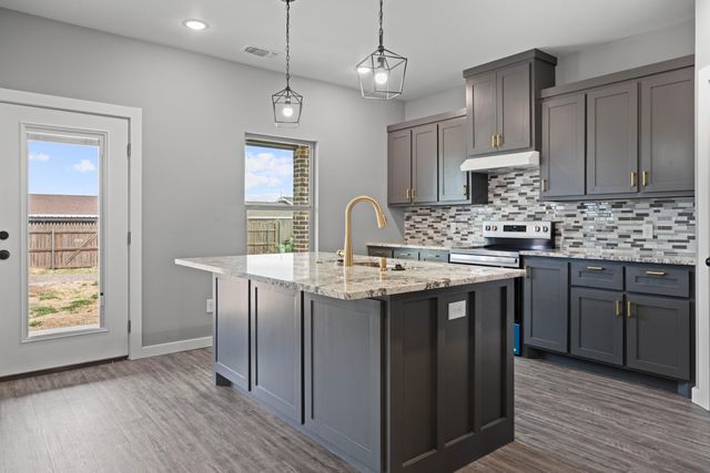 310 E 16th Street, Wolfforth, TX 79382