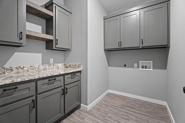 310 E 16th Street, Wolfforth, TX 79382