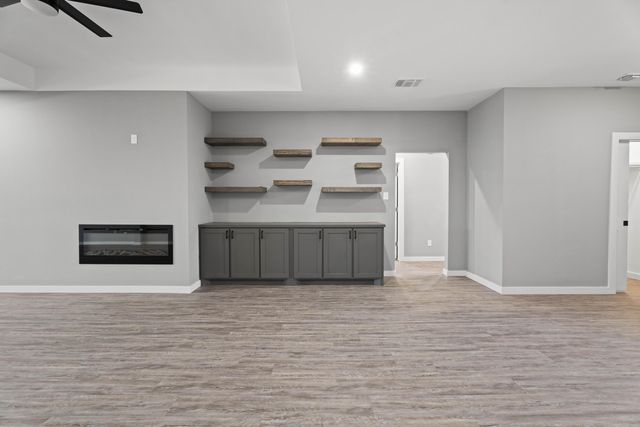 310 E 16th Street, Wolfforth, TX 79382