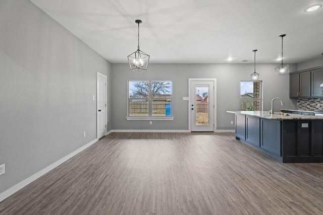 310 E 16th Street, Wolfforth, TX 79382