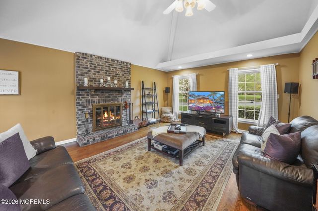 1 Cook Place, Middletown, NJ 07748