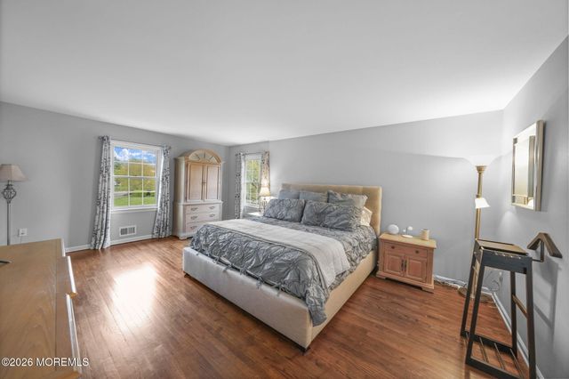 1 Cook Place, Middletown, NJ 07748