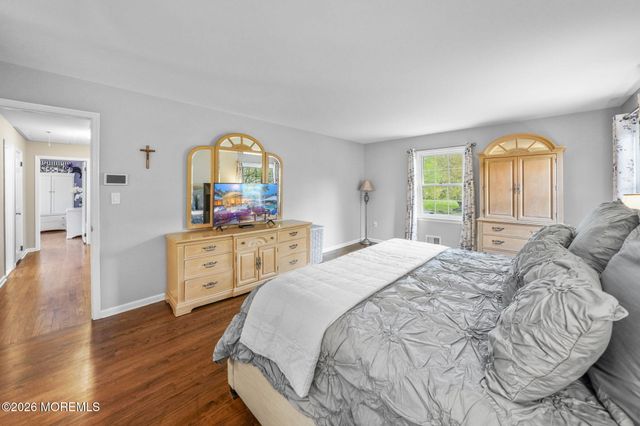1 Cook Place, Middletown, NJ 07748