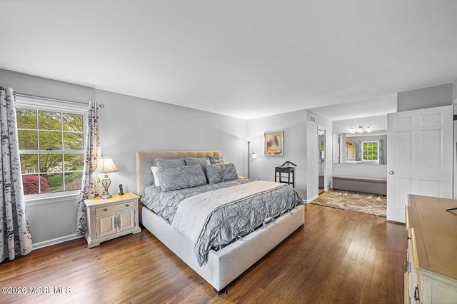 1 Cook Place, Middletown, NJ 07748