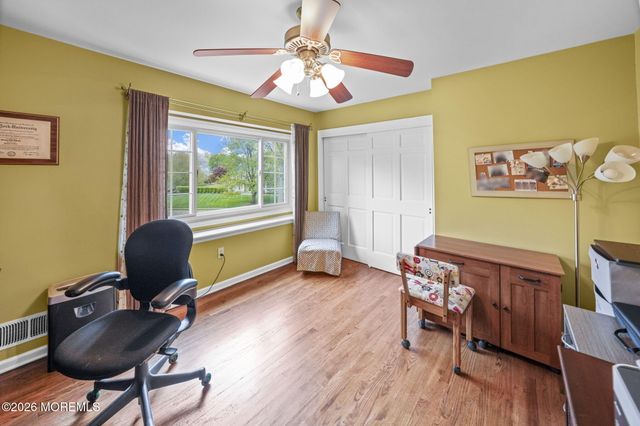 1 Cook Place, Middletown, NJ 07748