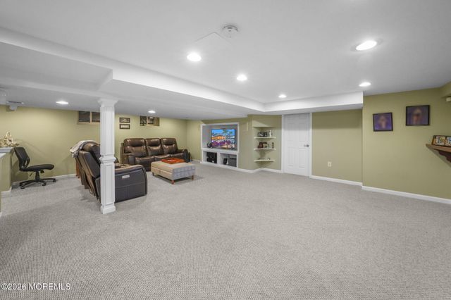 1 Cook Place, Middletown, NJ 07748