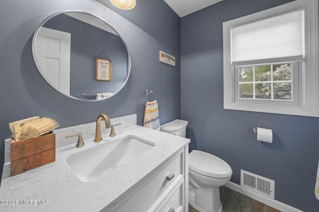 1 Cook Place, Middletown, NJ 07748