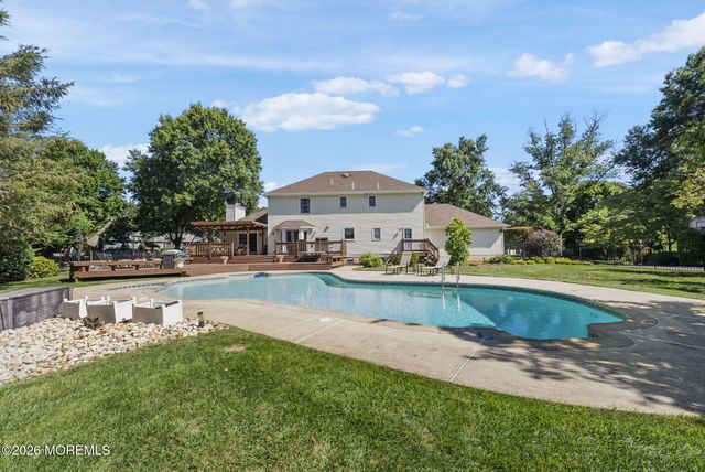 1 Cook Place, Middletown, NJ 07748