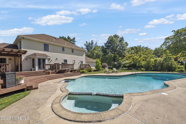 1 Cook Place, Middletown, NJ 07748