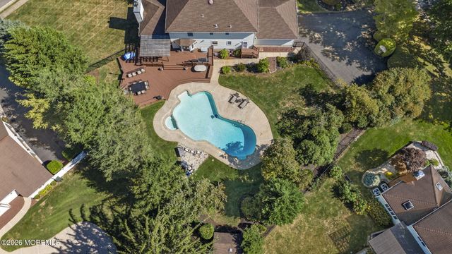 1 Cook Place, Middletown, NJ 07748