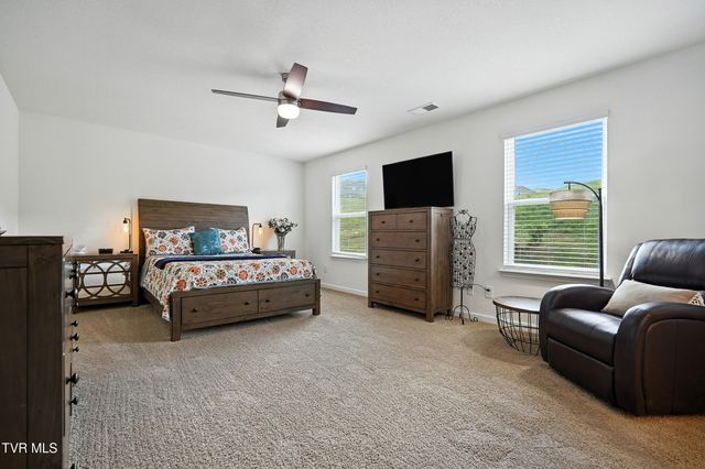 1260 Valley Parke Drive, Kingsport, TN 37663