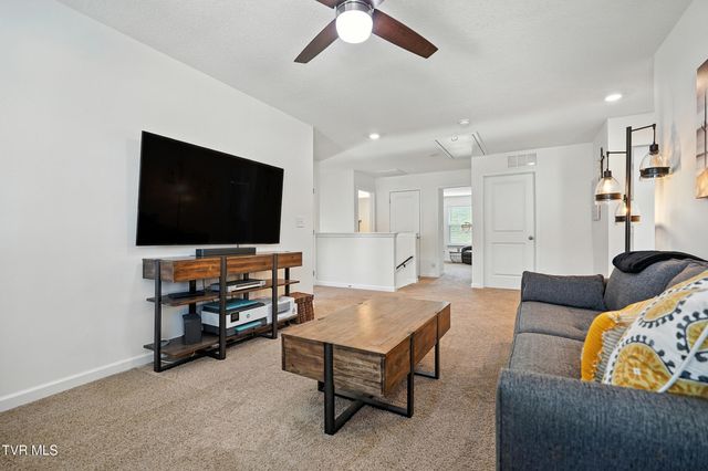 1260 Valley Parke Drive, Kingsport, TN 37663