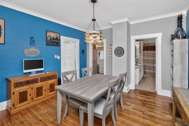 6102 S Union Street, Des Moines, IA 50315