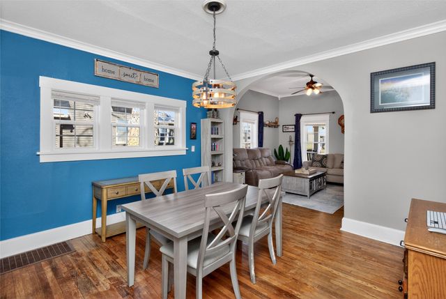 6102 S Union Street, Des Moines, IA 50315