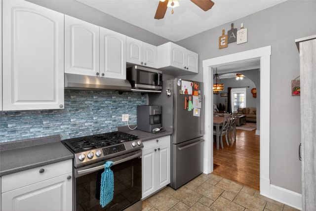 6102 S Union Street, Des Moines, IA 50315