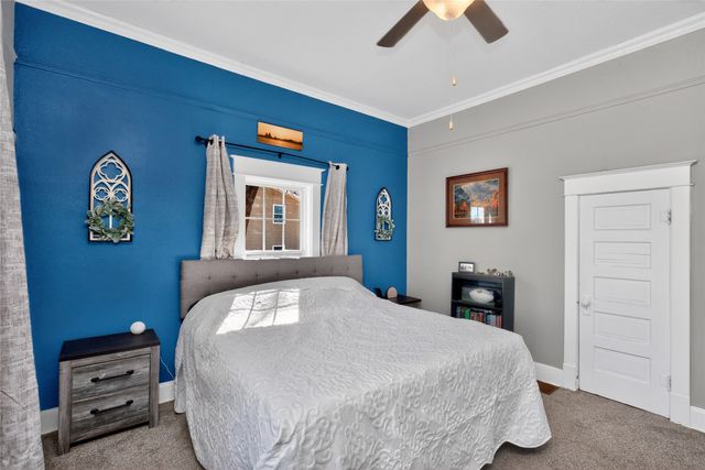 6102 S Union Street, Des Moines, IA 50315