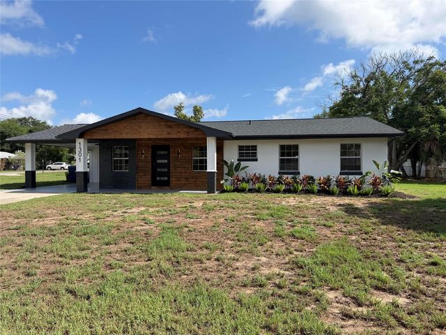 1301 NICHOLS DRIVE, Tavares, FL 32778