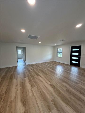 1301 NICHOLS DRIVE, Tavares, FL 32778