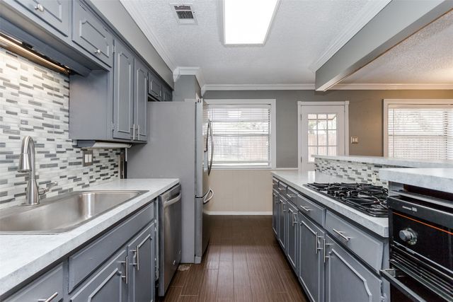 2517 Rosewood Drive, Mesquite, TX 75150