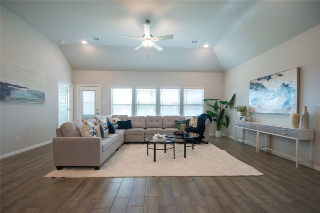 8905 Wheat Penny Court, Fort Worth, TX 76131