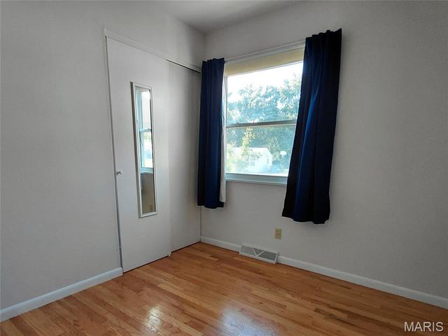 12050 Providence Lane, Maryland Heights, MO 63043