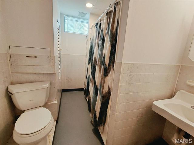 12050 Providence Lane, Maryland Heights, MO 63043