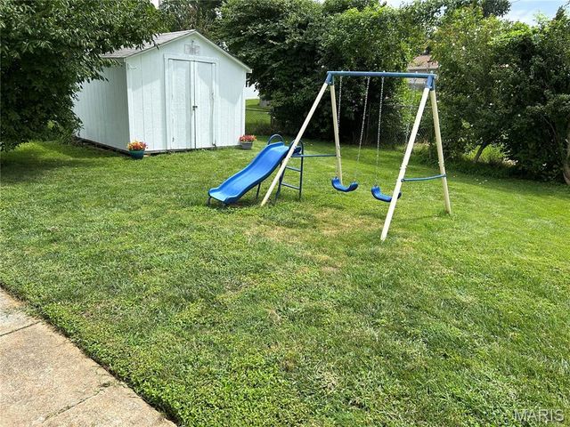 12050 Providence Lane, Maryland Heights, MO 63043
