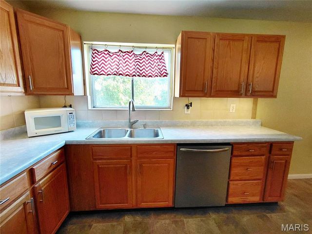 12050 Providence Lane, Maryland Heights, MO 63043