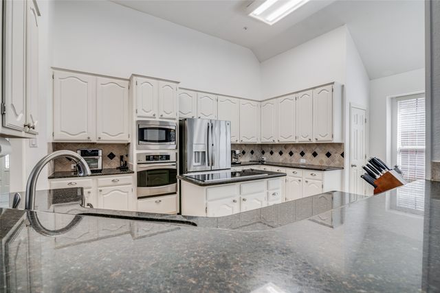 3764 Lakeway Court, Addison, TX 75001