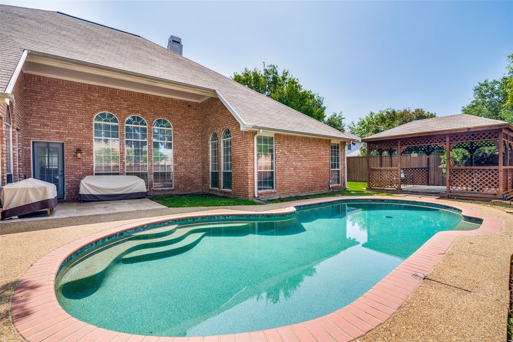 3764 Lakeway Court, Addison, TX 75001