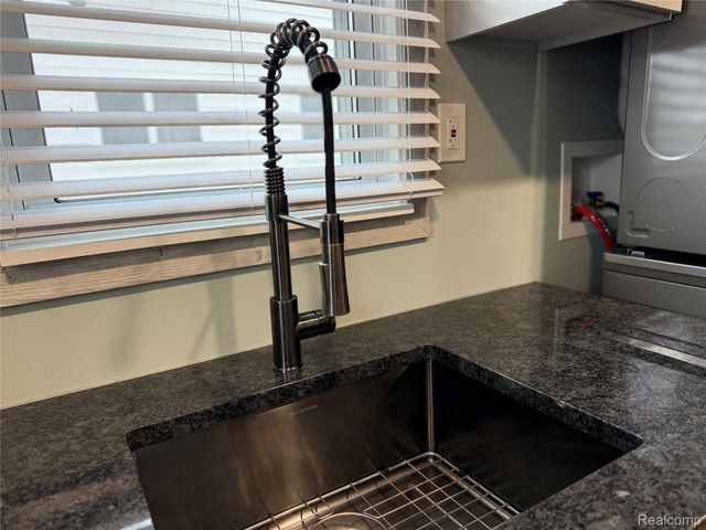 36268 Schley Avenue, Westland, MI 48186