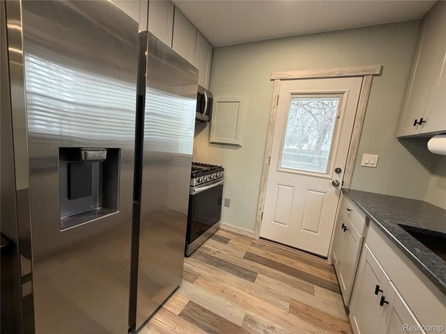 36268 Schley Avenue, Westland, MI 48186