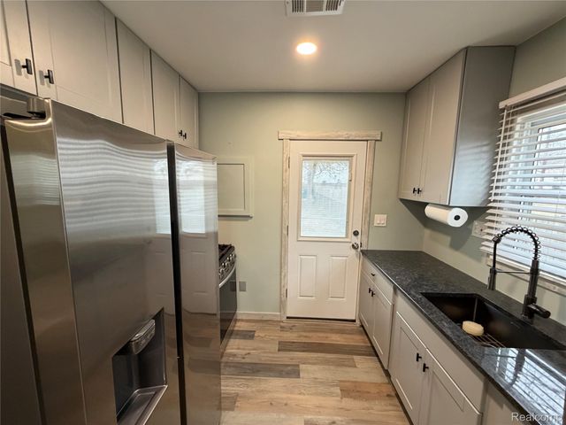 36268 Schley Avenue, Westland, MI 48186