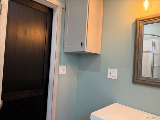 36268 Schley Avenue, Westland, MI 48186