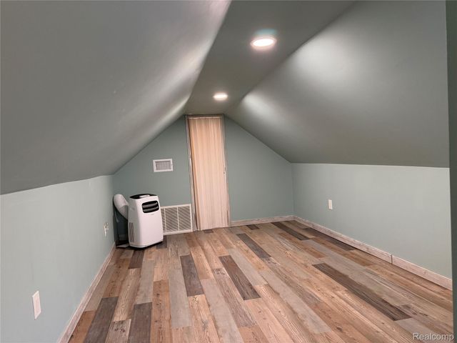 36268 Schley Avenue, Westland, MI 48186