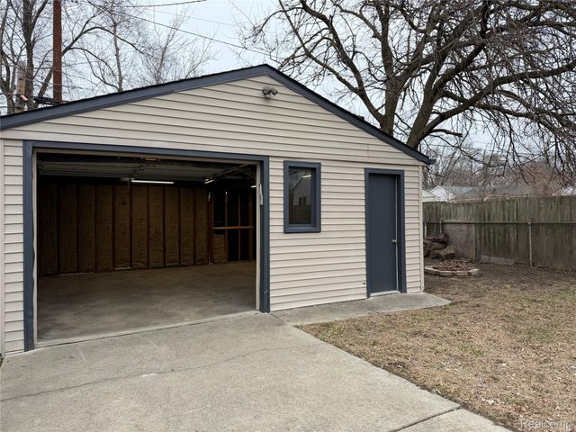 36268 Schley Avenue, Westland, MI 48186