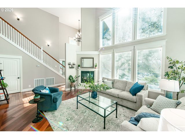 2631 PARK FOREST Dr, Eugene, OR 97405