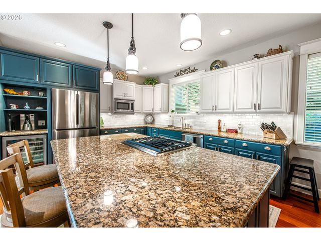 2631 PARK FOREST Dr, Eugene, OR 97405