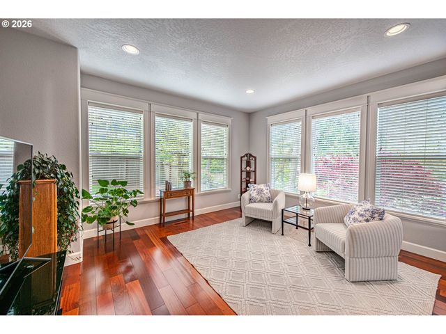 2631 PARK FOREST Dr, Eugene, OR 97405