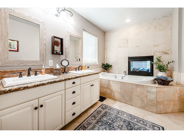 2631 PARK FOREST Dr, Eugene, OR 97405