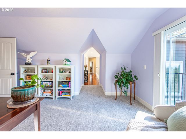 2631 PARK FOREST Dr, Eugene, OR 97405