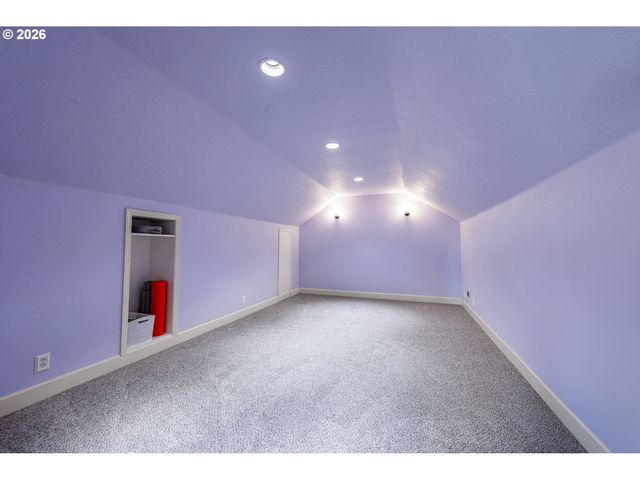 2631 PARK FOREST Dr, Eugene, OR 97405