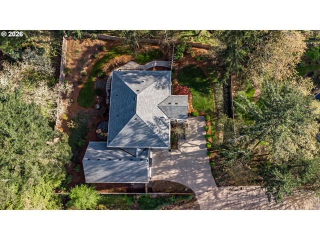 2631 PARK FOREST Dr, Eugene, OR 97405