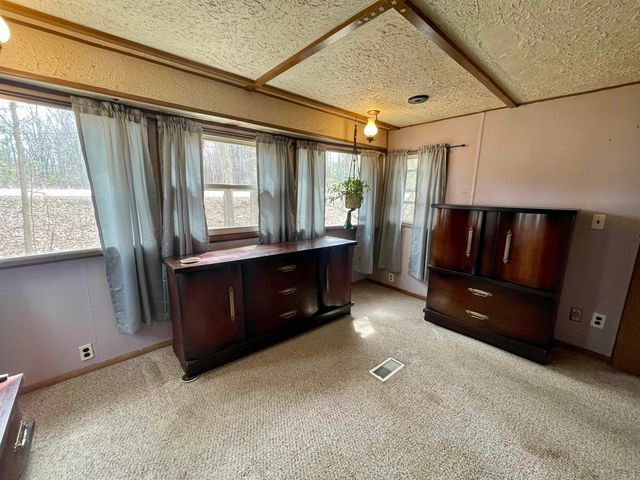 86 Brown Avenue, Seabrook, NH 03874