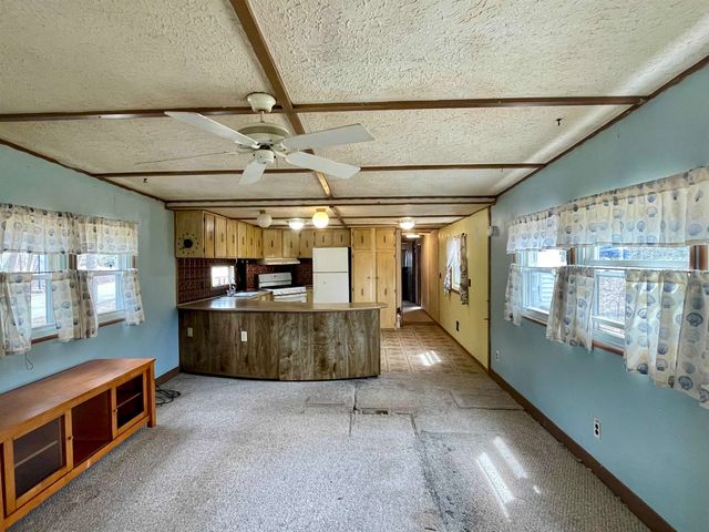 86 Brown Avenue, Seabrook, NH 03874