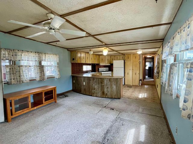 86 Brown Avenue, Seabrook, NH 03874