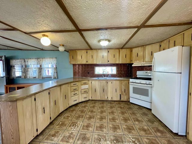 86 Brown Avenue, Seabrook, NH 03874