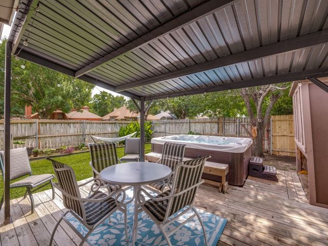 3335 Kelley Drive, Grand Prairie, TX 75052