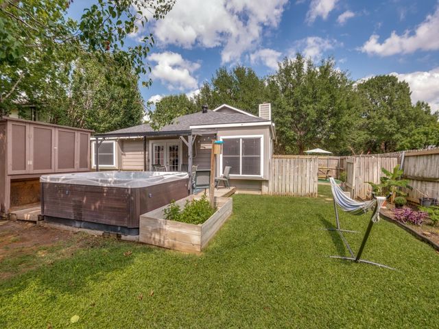 3335 Kelley Drive, Grand Prairie, TX 75052