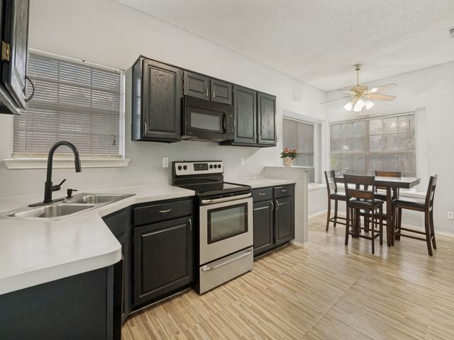 3335 Kelley Drive, Grand Prairie, TX 75052